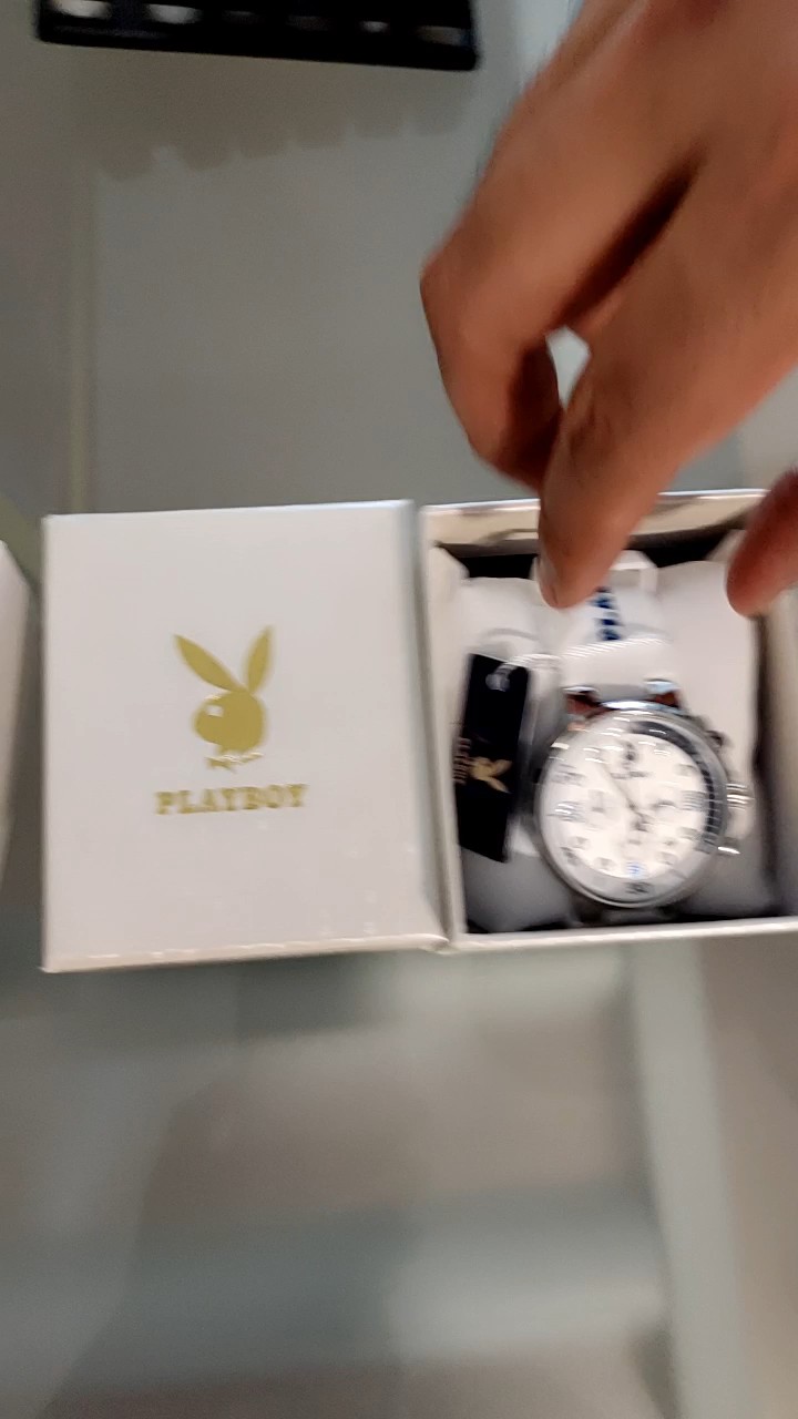 reviewPLAYBOY 3036 นาฬิกาผู้ชายกันน้ำได้ 100 แท้ ยาง สายนาฬิกา นาฬิกาข้อมือกีฬา นาฬิกาข้อมือผู้หญิง comment 0