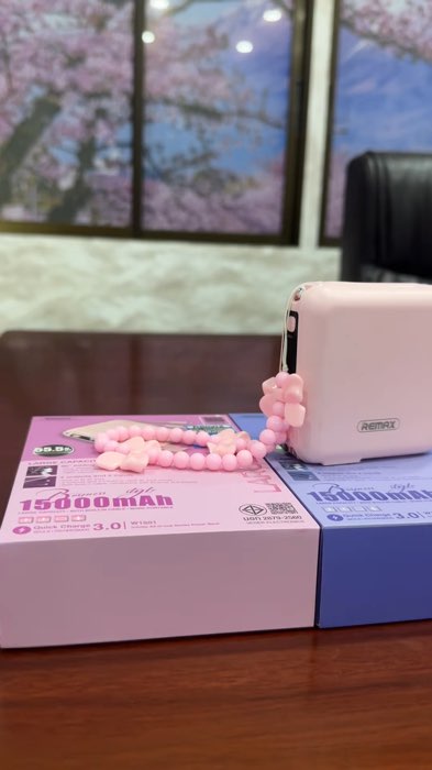 ￼Remax Power Bank  ความจุ 15,000 mAh (W1501) - แบตสำรอง ชาร์จไว มีสายชาร์จและปลั๊กในตัว